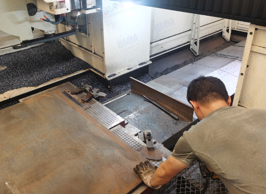 YP电子高温下有序生产