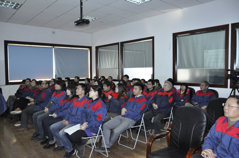 YP电子公司2012年度总结会-图片02
